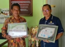 SMPN 2 Bambanglipuro Terima Penghargaan…