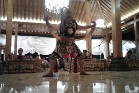 Aktualisasi Tata Nilai Budaya Yogyakarta  Golog gilig, Sawiji ,  Ora mingkuh