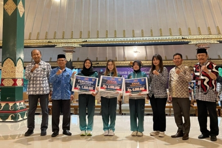 KONI SLEMAN BERIKAN TALI ASIH KEPADA ATLET PERAIH MEDALI PON XXI ACEH-SUMATERA UTARA