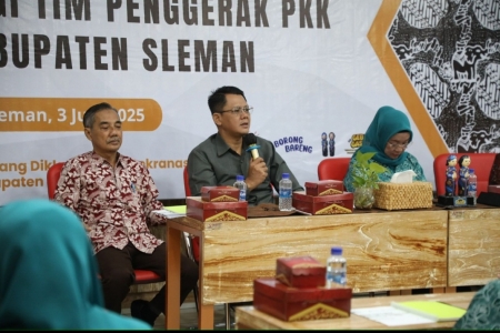 Upaya Dukung Pengembangan Batik Lokal Sleman, Disperindag Gandeng TP PKK Sosialisasikan Kerajinan Batik Sleman