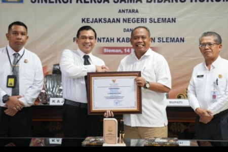 Upaya Tingkatkan Sinergi Penyelenggaraan Pelayanan Bidang Hukum, Pemkab Sleman Lakukan MoU dengan Kejaksaan Negeri Sleman