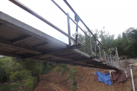 inilah jembatan gantung hutan wangama menghubungkan telaga kemuning