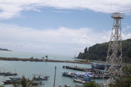 Pesona Pantai Teleng Ria Pacitan Jawa Timur