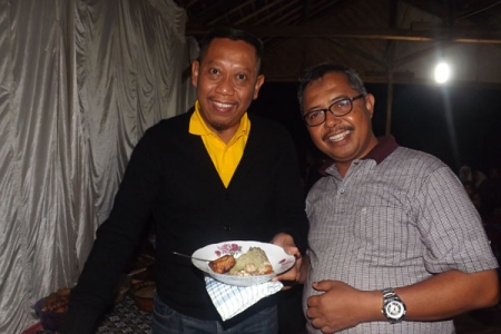 Tukul Arwana Gemar Makan Sompil "Pak Camat Patuk "Memang Sompil Telah Tampil