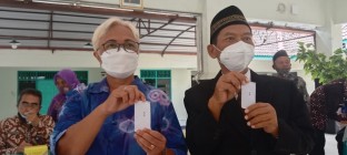2 Nama Kasidi SE Dan Lina Setyaningsih…