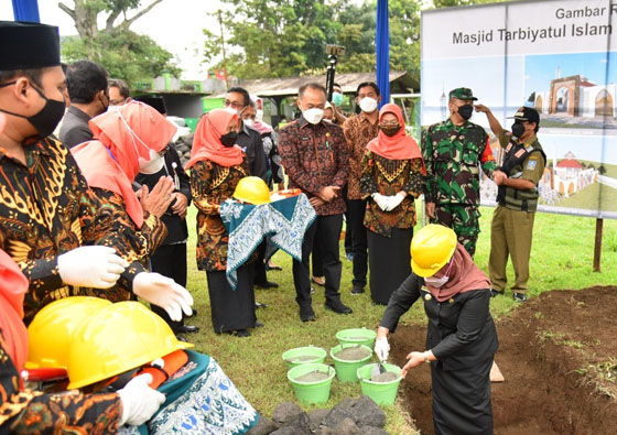 Kumpulkan Infak dan Sumbangan SMP Negeri 1 Sleman Bangun Masjid