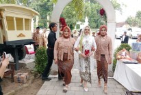 Mau Resepsi Monggo Gunakan Gedung…