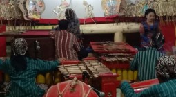 Wayanngan Lakon Wahyu Cakraningrat…