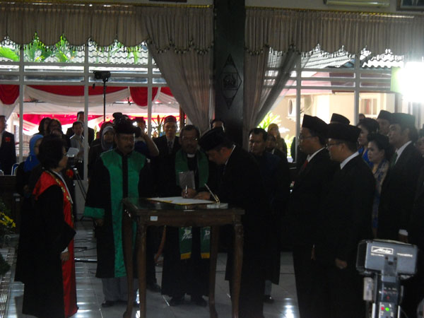 DPRD Sleman Periode 2009-2014 Nunggak 17 Raperda