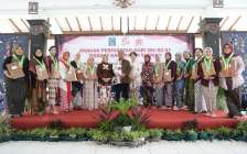 Bupati Harda Hadiri Peringatan…