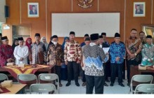 Ketua MUI Kota Yogya Kukuhkan Pengurus…