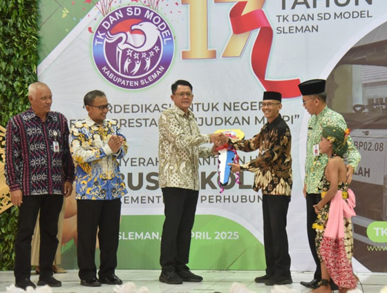 TK dan SD Model Sleman Terima Hibah Bus Sekolah dari Kementerian Perhubungan 