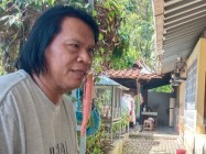 SURADI DLINGO POLITIKUS ANYAR NGEGAS…