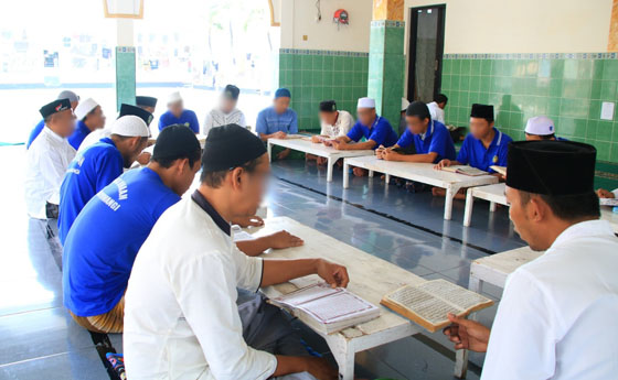 Kegiatan Positif  Lapas Banyuwangi Warga Binaan Khatamkan Al-Qur'an Berulang Kali Dalam Sehari