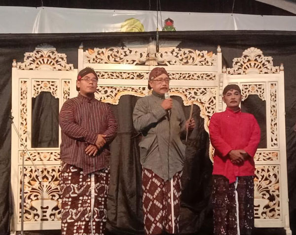 Puncak Hari Jadi Kalurahan Argodadi Tampilkan Ketoprak Dan Penyerahan SK Desa pleneur