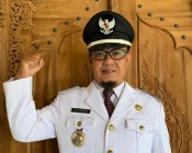 Lurah Petahana Hadi Subronto Raih…
