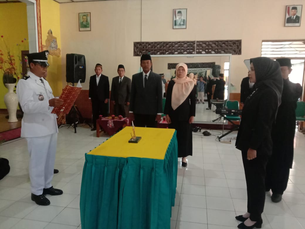 Lurah Tirtosari Kretek Bantul Lantik Kaur Pangripta 