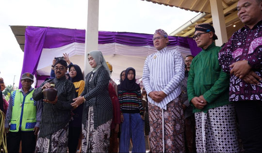 HUT ke- 77 Kalurahan Girikerto dan Ngrowhod 2025 Wabup Ingatkan Pentingnya Jaga Kelestarian Alam