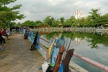 3 TON IKAN DI TELAGA DESA BATURETNO…
