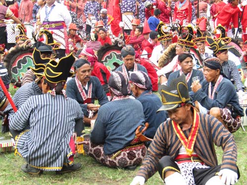 NUANSA JAWA  WARNAI PERINGATAN HARI JADI KE  100 KAB. SLEMAN 