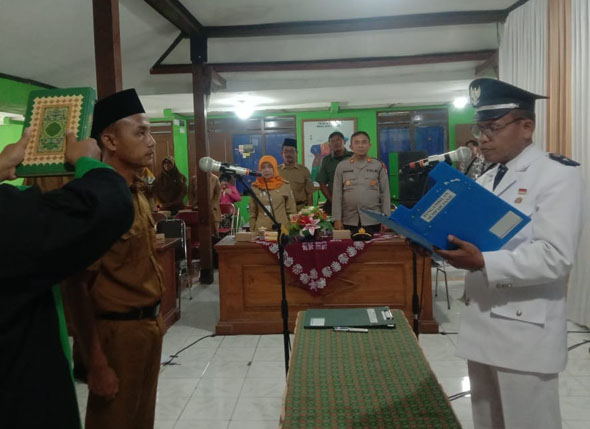 Tak Ada Gugatan ‘Sutarpan Lantik Dwi Wardani Sebagai Dukuh Blimbing Girisekar Panggang Gunungkidul 