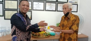 Advokad Muda Berkiprah Advokad…
