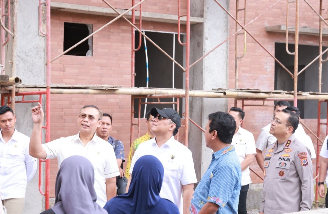   Kapolda DIY dampingi Irwasum Polri Tinjau Pembangunan SMA Kemala Taruna Bhayangkara 