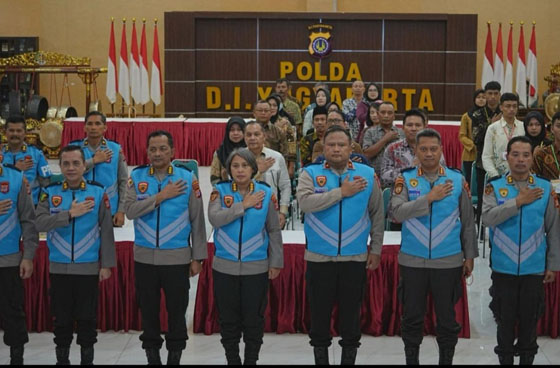 Polda DIY Gelar Pengambilan Sumpah dan Penandatanganan Pakta Integritas Rekrutmen Polri Terpadu 2025
