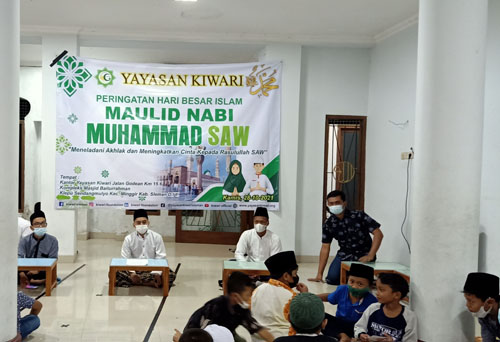 Yayasan Kiwari  Berikan Santunan Kepada 100 anak Yatim Piatu dan Kaum Dhu'afa