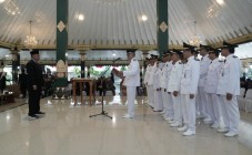 155 Pejabat Administrator, Pengawas…