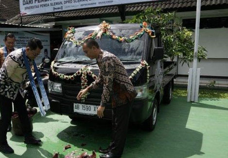 Pemkab Sleman Hibahkan Kendaraan Operasional Bagi Lapas Cebongan Sleman. Untuk Memobilisasi Hasil Karya Binaan