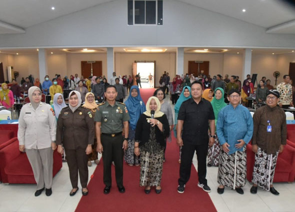 ANGKA PREVALENSI STUNTING DI SLEMAN 2023 MENURUN