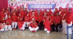 Para Bunda Gandrungi Senam Pernafasan…