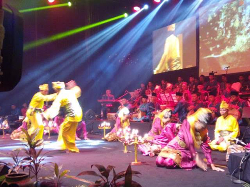 Tarian Tradisi Babaka, Rampi Rampo dan Inai Semarakan Hari Jadi Ke-59 Provinsi Jambi 2016