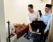 Wabup Sleman Berikan Bantuan Kursi…