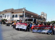 Aksi Mendukung Revisi UU KPK Di…