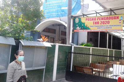 DISNAKERTRAN BANTUL DIRIKAN POSKO PENGADUAN THR