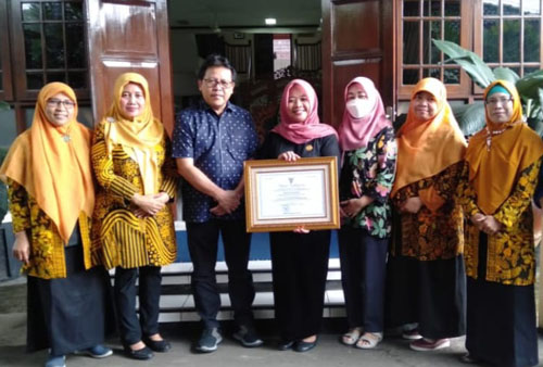 PENGHARGAAN BUNDA PAUD TINGKAT NASIONAL DI BERIKAN KATEGORI WIYATA DHARMA UTAMA