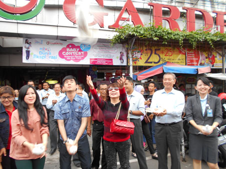 Ratusan Pendonor Darah Ikuti Bakti Sosial Gardena