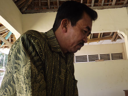 Calon Kades Purwa Gagal Karena Perda "Daroji Gagal Sebab Petugas Legalisir KK Kecamatan Patuk Tutup