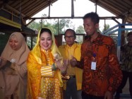 Titik Suharto Pecinta Binatang…