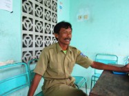 Hanya bergaji 100.000 sebulan kahono…