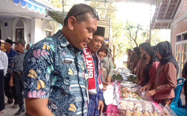 Lomba Pengagungan Banyumeneng lll Kalurahan Giriharjo Tampilkan Produk UMKM Lokal