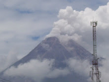 Gunung Merapi Status Waspada, Radius  3 Km dikosongkan