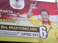 Bendera & Posko Pemenangan…