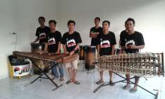 Musik Tradisionil Angklung Masih…