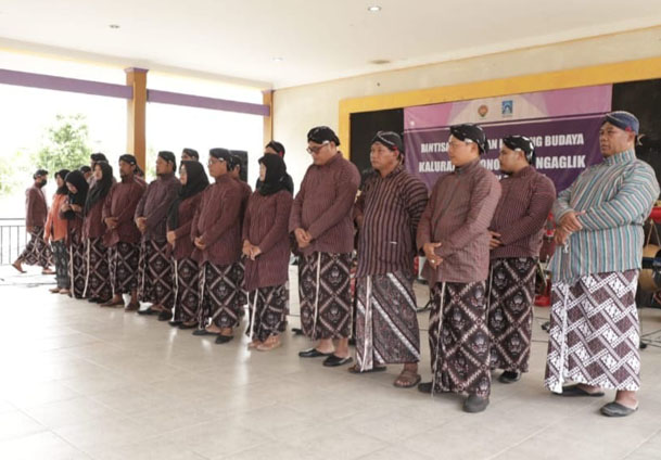 35 PENGURUS RINTISAN DESA DAN KANTONG BUDAYA DONOHARJO NGAGLIK DIKUKUHKAN