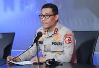 Panglima TNI dan Kapolri Lanjutkan…