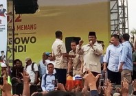 Prabowo Berjanji 'Petani Pupuk…
