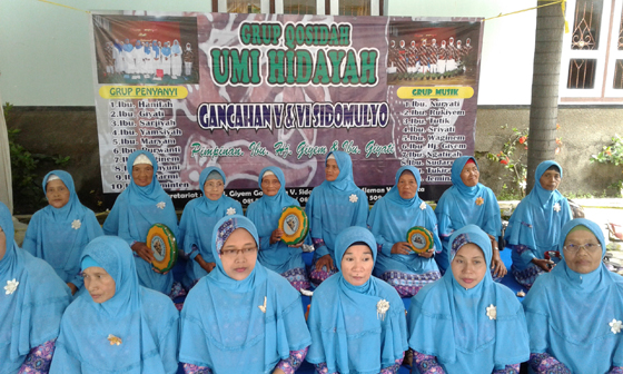 Qosidah Umi Hidayah Gancahan Tampil Enerjik 'Suka Musik Religi Panjang Umur Lhoo !